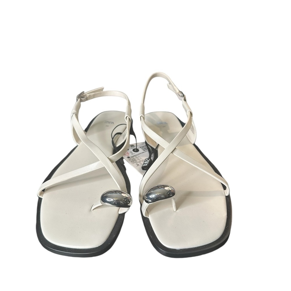 NWT ZARA FLAT Cross strap Sandals W/Silver Metal Toe strap Embellishment Sz 8.5